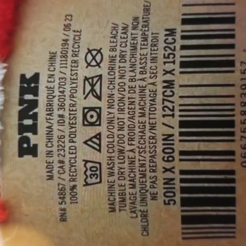 PINK Victoria's Secret "PINK" Red & White Holiday Tree & Dog Sherpa Blanket - Picture 5 of 5
